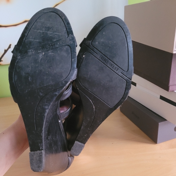 Nine West Leather Wedge Sandals - Picture 5 of 6